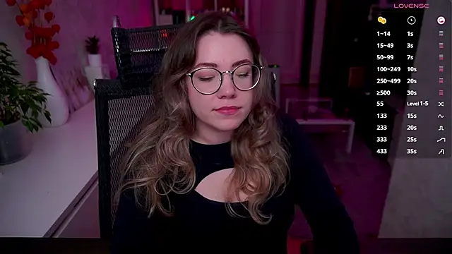 دردشة RemyCute الجنسية المباشرة