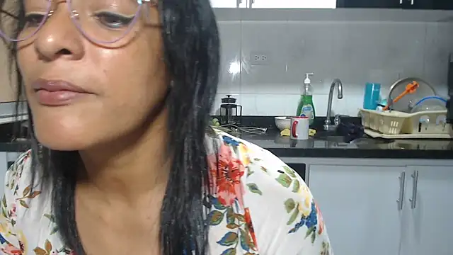 kateleyagrey's Live XXX Chat