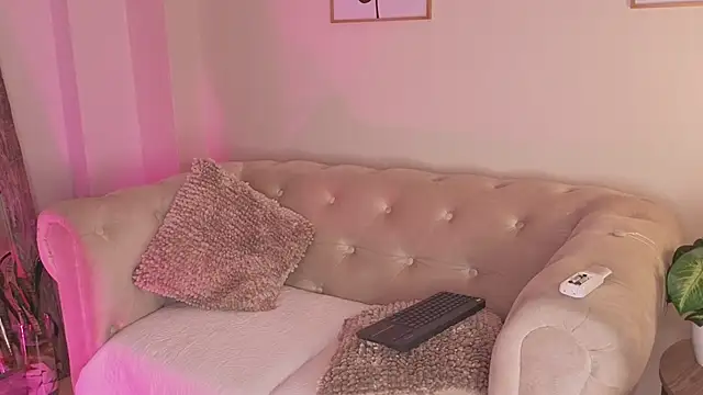 DahianaWalcott Live XXX-chat