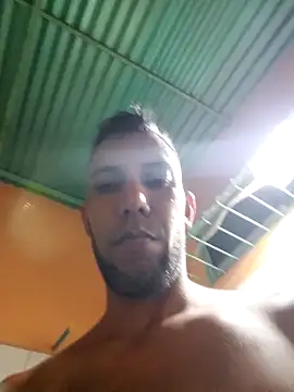 UnreadyChutzpa's Live XXX Chat