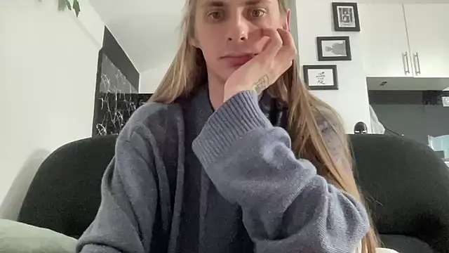 mi_chyort 在線直播表演