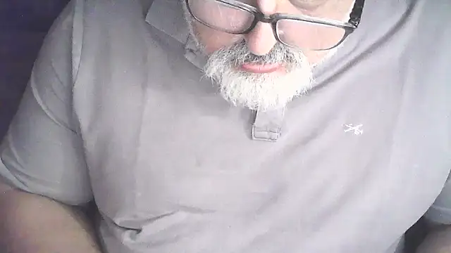 XXX chat uživo modela cashot58