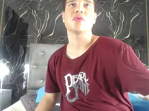 XXX chat uživo modela Jean-Smit