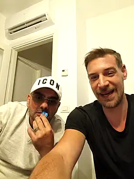 Lambe91: διαδικτυακό σόου στην κάμερα