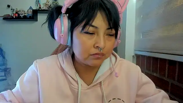 Chatroom XXX en direct de Shaddycute_