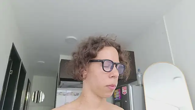 grey___27 élő XXX-chatje