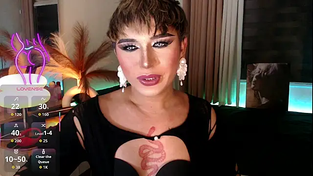 mslilly_croft Show in webcam