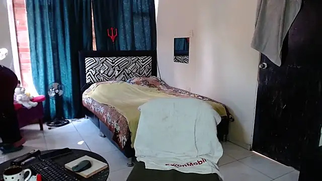 Sashaferrari2000 Show in webcam