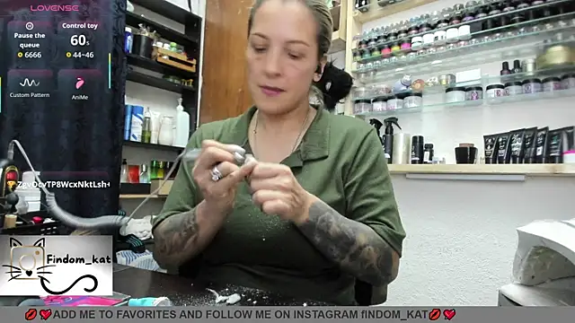 عرض كام Katt-findom