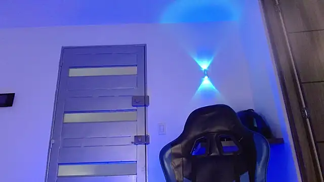 SexyBoy-Bigclit: διαδικτυακό σόου στην κάμερα