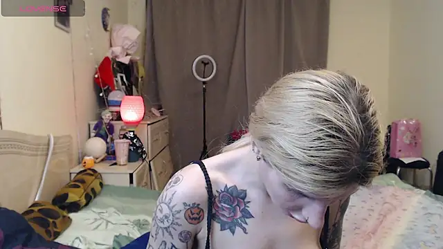 Chat XXX en directo de BLACKPeonyy