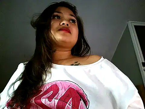 Chatroom XXX en direct de Chillntalkmami