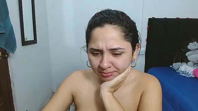 Živý XXX chat Thalian