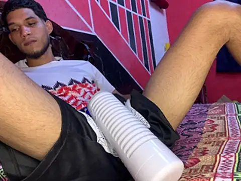 tanned_boy Webcam-Show