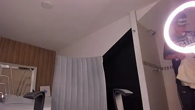 DylanRoyce_ élő XXX-chatje