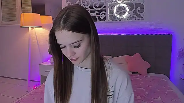 LuisaClover's Live XXX Chat