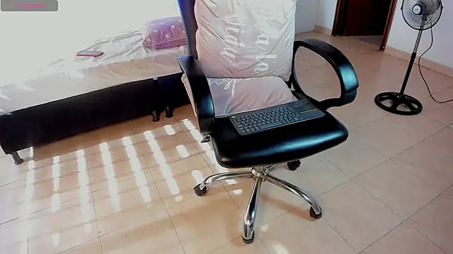 gaialewis Chat XXX live