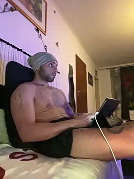 Mohdollmen 即時 XXX 聊天