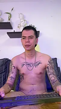 chris_suarez Pertunjukan Webcam