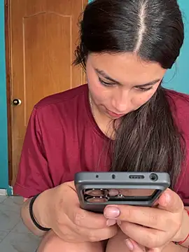 Chat +18 de CocoaGigiMuse ao vivo