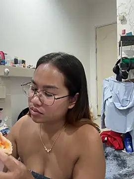 Ponthip Pertunjukan Webcam