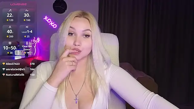 adrelaxina's Live XXX Chat