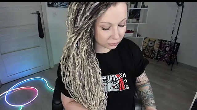 HoneySallyMoore's Live XXX Chat