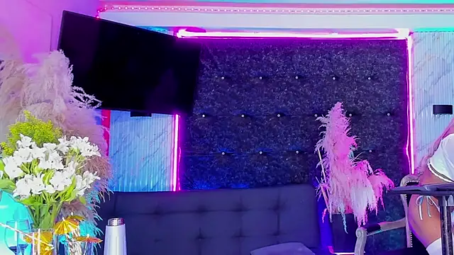 Show Webcam de Queens_Wonders_Blonders