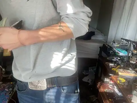 XanderOzzz Show in webcam