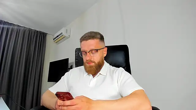 Findom_guy: онлайн-секс-чат