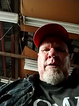 Reddog833's Webcam Show