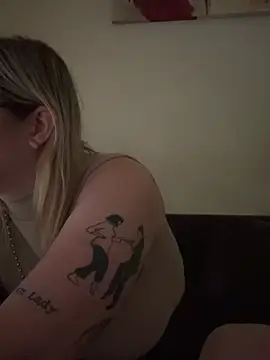 Chatroom XXX en direct de Granlady7