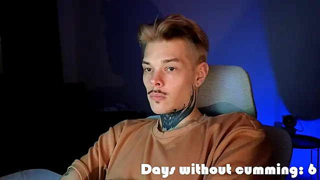 DENIS_HERE élő XXX-chatje