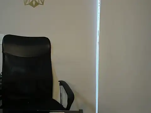 Онлайн чат XXX AliceSmity_