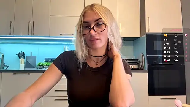 SoftnessMila's Live XXX Chat