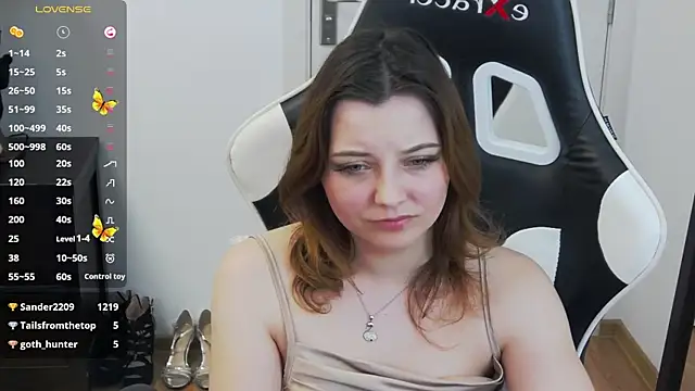 Živý XXX chat pretty_little_thing