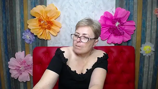 EmiliaGree – Live XXX-chat