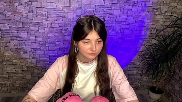 may_rollins Adlı Modelin Canlı XXX Sohbeti