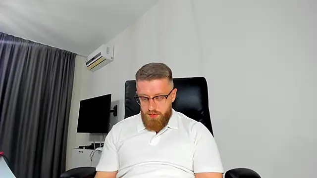 Czat XXX na żywo – Findom_guy