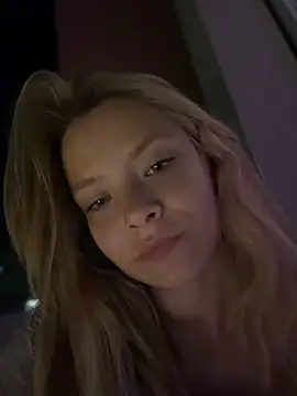 AnastasiaAniess' Live XXX Chat