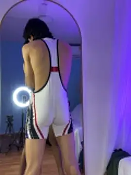 Cheys_Mast élő XXX-chatje