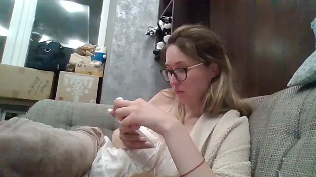 XXX chat uživo modela Jugira