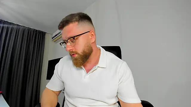 Findom_guyのライブXXXチャット