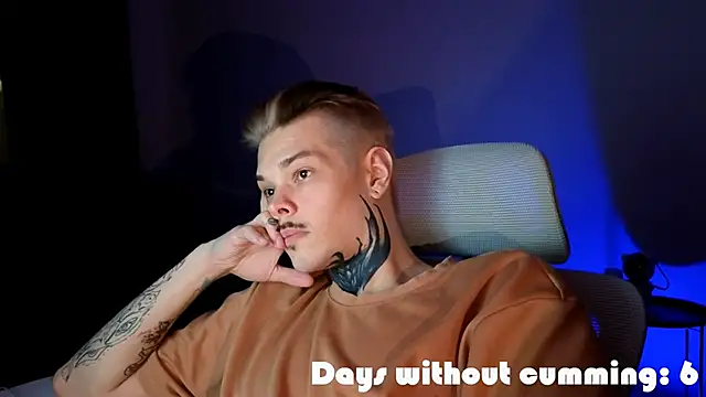 دردشة DENIS_HERE الجنسية المباشرة