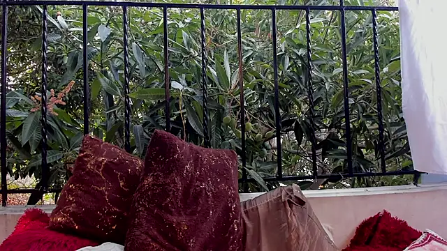 aress_damon Pertunjukan Webcam