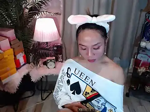 AsianTrixxx Pertunjukan Webcam