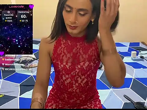 LuvLayla: διαδικτυακό σόου στην κάμερα