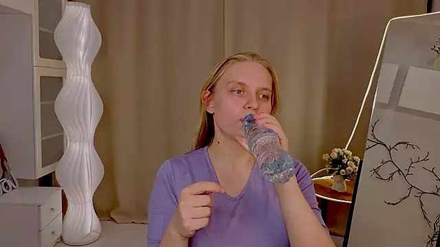 AlicaCohill élő XXX-chatje