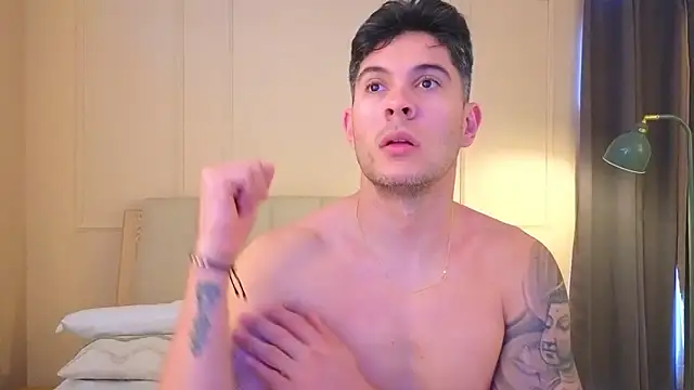 mr_danni Show in webcam