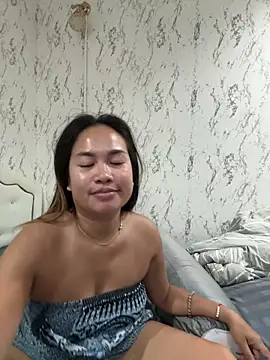 Ponthip Adlı Modelin Web Kamerası Şovu